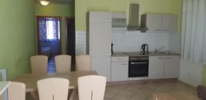 Apartment Rome - Novalja 