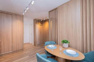 Apartamento DSG 604 Suíte e com Sofa Cama Casal