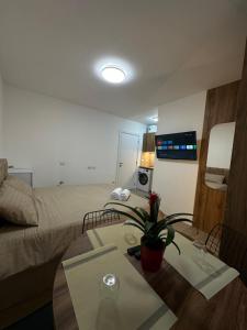 Luxury studio next to US embassy