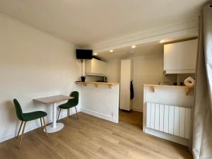Appartements Studio avec jardin proche lac : photos des chambres
