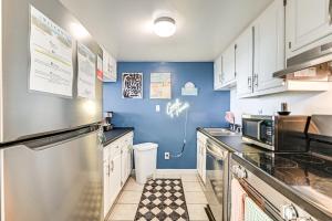 Updated Resort Condo, Walk to Myrtle Beach!