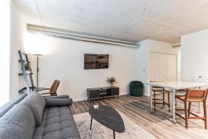 Sleek downtown Cleveland apartment