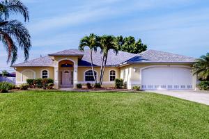 Tropical Terrace Retreat