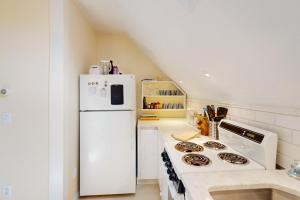 Central Coastal Apartment