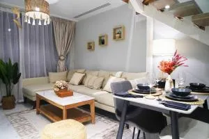 Jade Serenity 2BR Urban Retreat in Masdar City - Al Khaznah