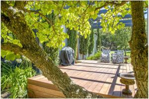 Thunderbird Retreat - Premium Luxury Accommodation