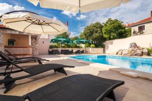 Apartments & Rooms Konoba Tomić