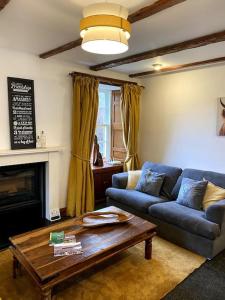 Historical North Cottage in Old Deer