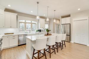 BBQ-Ready Deck: Lake Harmony Home w Fire Pit