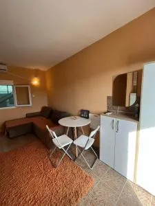 Anastasija - Železnička Stanica Sutomore