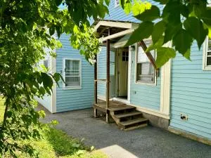 Traveler’s Den in Medford - 萨默维尔