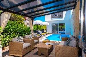 Villa Srima Beach house 