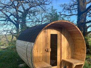 Maisons de vacances Holiday Home in Dordogne with Pool & Bubble Bath : photos des chambres