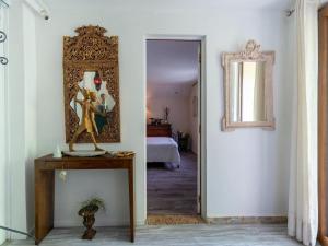 Maisons de vacances Holiday Home in Laroque with Private Pool : photos des chambres