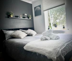 Croydon Luxury 2 Bed Apartment - Sleeps 6 - Gatwick Airport close