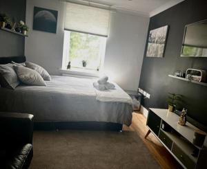 Croydon Luxury 2 Bed Apartment - Sleeps 6 - Gatwick Airport close
