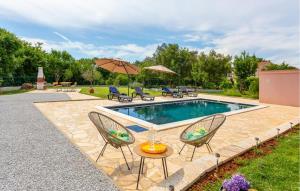 Beautiful Apartment In Malinska