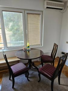 Modern apartment - quiet street