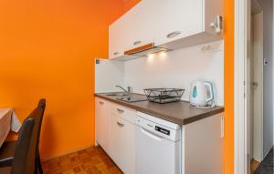 Cozy Apartment In Crikvenica With Wifi 