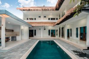 Greek House: Room wDesk and Shared Pool&Kitchen7