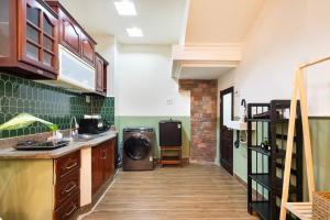 Charming A Little Saigon Apartment - Heart of Vibrant District 1