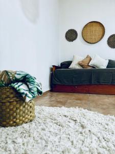 Departamento céntrico con cochera y patio con churrasquera