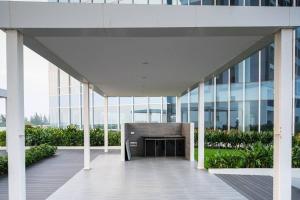 Lovina 16-09 at Harbour Bay Residence