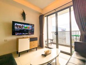 Lovina 16-09 at Harbour Bay Residence