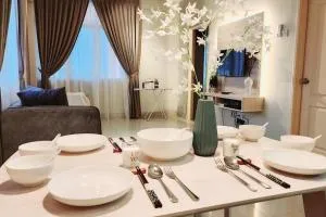 Bangi #Muji Family Suite #Netflix 8pax Near UKM - Bandar Baru Bangi