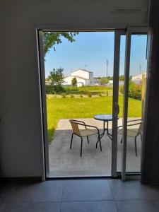 Studio lumineux avec terrasse