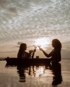 MARINX POOLVILLA NAKANDAKARI