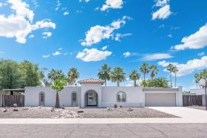 4BD Kierland & Scottsdale Quarters Pool & Palms