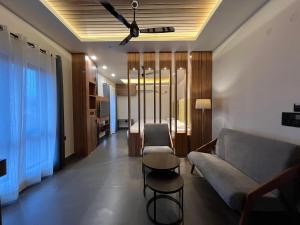 Konwar Inn & Suites