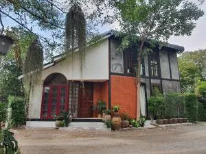 บ้านนกฮูกอิงไม้ Baannokhook - Ban Noi