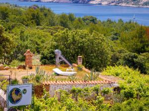 Pudarica Vineyard House