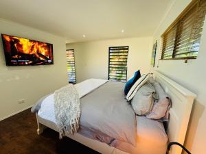 Crystal Cottage Retreat- Escape to the Hinterland!