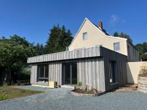 Tolles Ferienhaus Frohnatur mit Sauna in ruhiger Lage