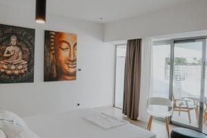 BLACK AMBER BOUTIQUE HOTEL