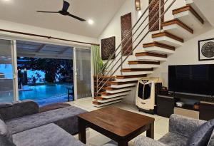Villa Emerald Sand - Beach Front 4 Bed Pool Villa
