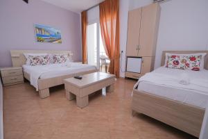 Sun Shine Hotel