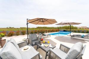 Villa in Privlaka with a heated pool and complete privacy - by TA Leut Agency - 4hvězdičkové hotely ve městě Privlaka