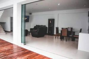 CA1 - Casa completa con Piscina e hidromasajes