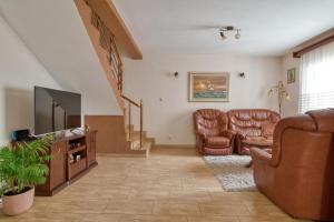 Underhill Royal View