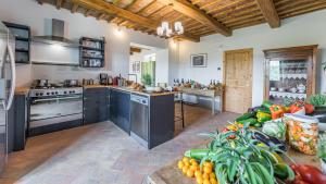 VILLA A CASA DI GIOVANNI 12, Emma Villas