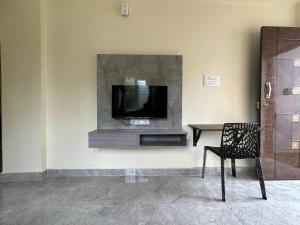 Cozy Room 1Bhk with Lift 403