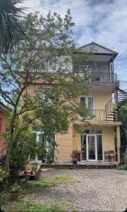 Guest House Leon - Agara