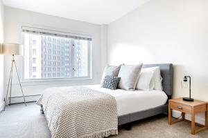 Nob Hill 1BR w Sauna Gym Stunning City View SFO-431