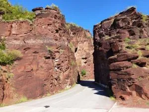 Magnifique grande Caravane aux Gorges de Daluis - Éneaux Magnifique grande Caravane aux Gorges de Daluis - Éneaux