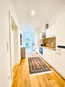 Elegant 2BR Apartment with Balcony Near Millennium City