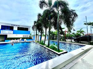 Affordable Condo with Fast Wifi & Near Airport